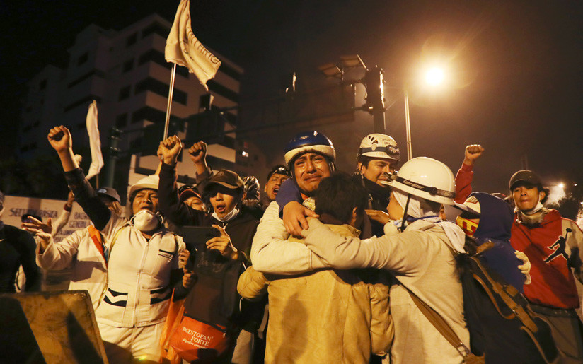 Lenín Moreno da marcha atrás y anula decreto que causó protestas