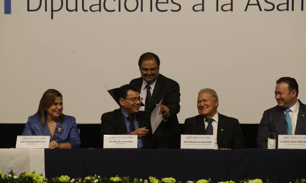 Presidente participa en acto de convocatoria para elecciones 2018 