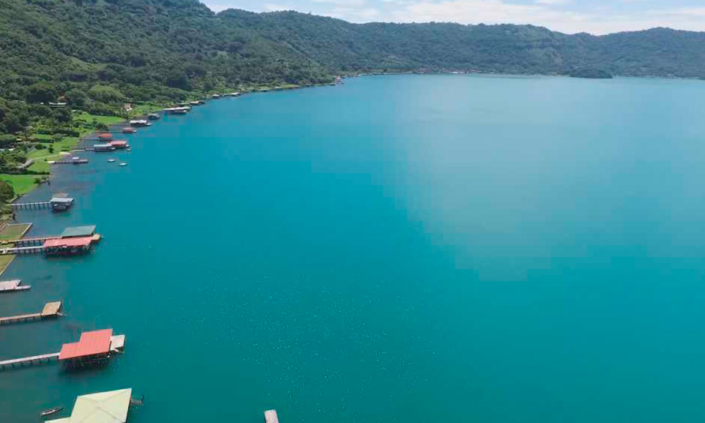 Juzgado ordena suspender permisos ambientales en lago Coatepeque 