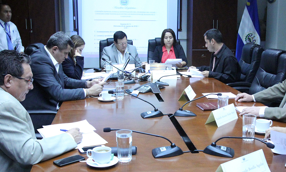 Diputados derechistas desisten de desafiar veto presidencial 