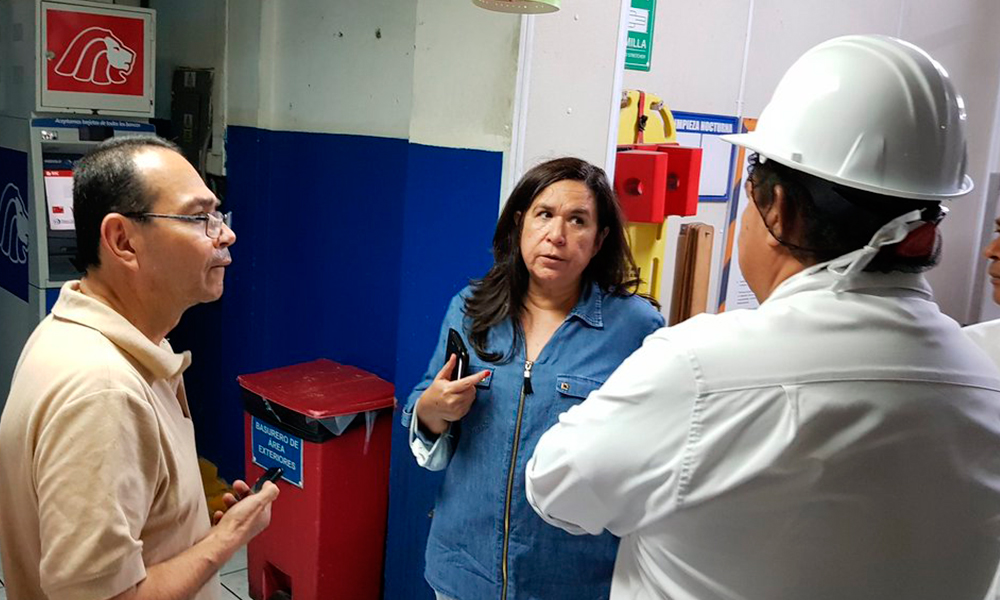 Desalojan a familias intoxicadas por fuga de amoníaco en Soyapango